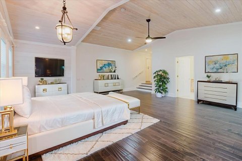 House in Lutz, Florida 4 bedrooms, 464.14 sq.m. № 1873624 - photo 28