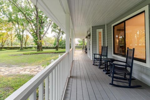 House in Lutz, Florida 4 bedrooms, 464.14 sq.m. № 1873624 - photo 7