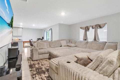 House in Wimauma, Florida 4 bedrooms, 226.22 sq.m. № 1853895 - photo 9