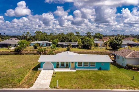 Villa ou maison à Rotonda, Floride 4 chambres, 161.56 m2 № 2196993