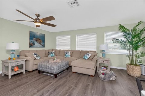Villa ou maison à vendre à Rotonda, Floride: 4 chambres, 161.56 m2 № 2196993 - photo 11