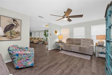 Villa ou maison à vendre à Rotonda, Floride: 4 chambres, 161.56 m2 № 2196993 - photo 9
