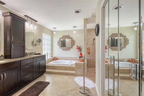 House in Sarasota, Florida 4 bedrooms, 278.89 sq.m. № 1843864 - photo 27