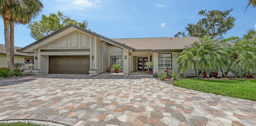 House in Sarasota, Florida 4 bedrooms, 278.89 sq.m. № 1843864
