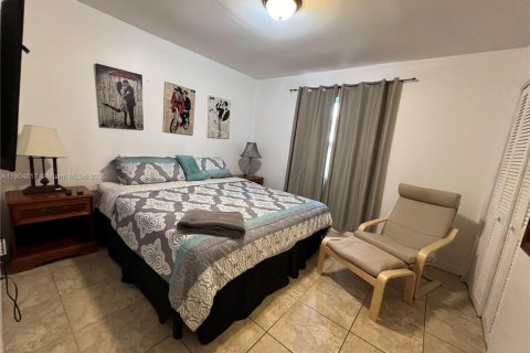 Condo in Hollywood, Florida, 2 bedrooms  № 1956071 - photo 6