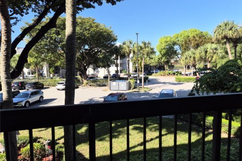 Condominio en alquiler en Miami, Florida, 2 dormitorios, 87.24 m2 № 1993842 - foto 9