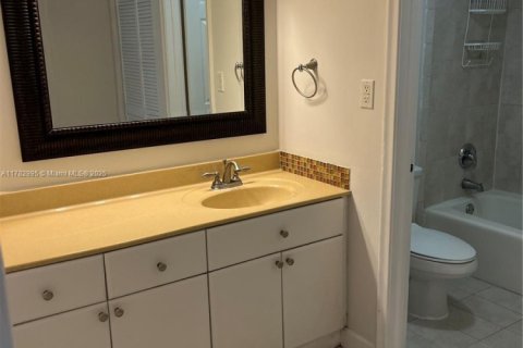 Condominio en alquiler en Miami Beach, Florida, 2 dormitorios, 102.19 m2 № 1938438 - foto 7