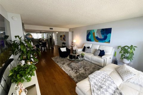 Copropriété à vendre à Fort Lauderdale, Floride: 2 chambres, 133.31 m2 № 2243344 - photo 14