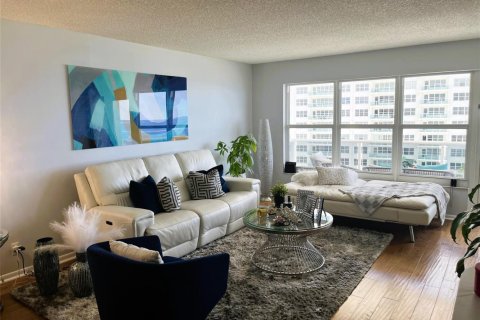 Copropriété à vendre à Fort Lauderdale, Floride: 2 chambres, 133.31 m2 № 2243344 - photo 12