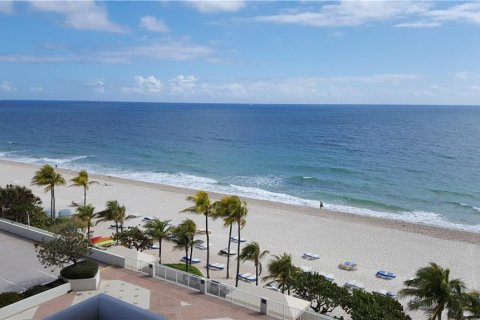 Condominio en Fort Lauderdale, Florida, 2 dormitorios № 2243344