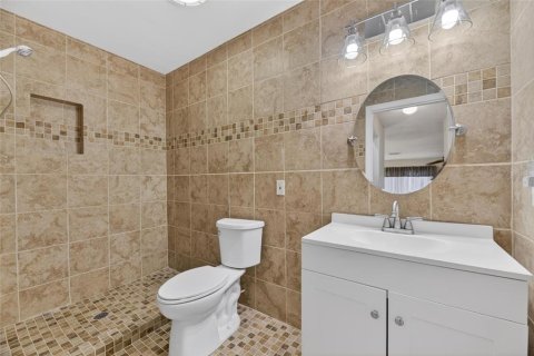Condo in Sun City Center, Florida, 2 bedrooms  № 2197031 - photo 22