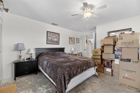 Condo in Sun City Center, Florida, 2 bedrooms  № 2197031 - photo 30