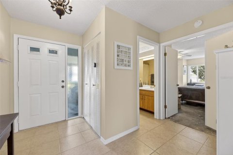 Condo in Sun City Center, Florida, 2 bedrooms  № 2197031 - photo 26