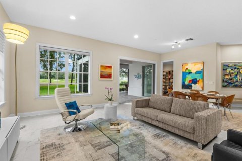 House in Orlando, Florida 4 bedrooms, 267.28 sq.m. № 2214170 - photo 23