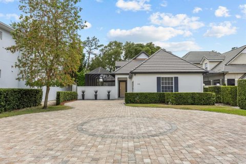 House in Orlando, Florida 4 bedrooms, 267.28 sq.m. № 2214170 - photo 4