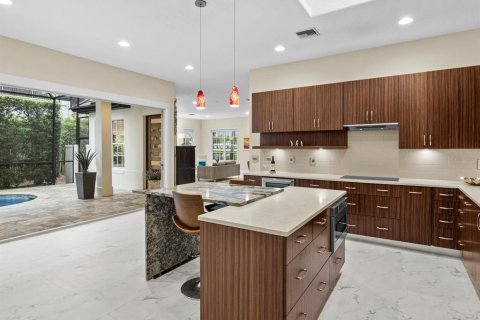 House in Orlando, Florida 4 bedrooms, 267.28 sq.m. № 2214170 - photo 20