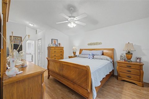 House in Spring Hill, Florida 3 bedrooms, 157.66 sq.m. № 2217830 - photo 26