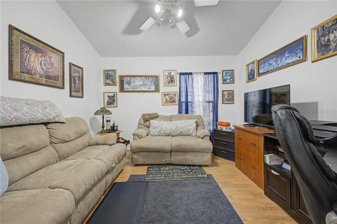 House in Spring Hill, Florida 3 bedrooms, 157.66 sq.m. № 2217830 - photo 22