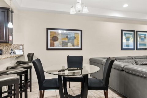 Touwnhouse à vendre à Davenport, Floride: 3 chambres, 151.62 m2 № 2148347 - photo 8