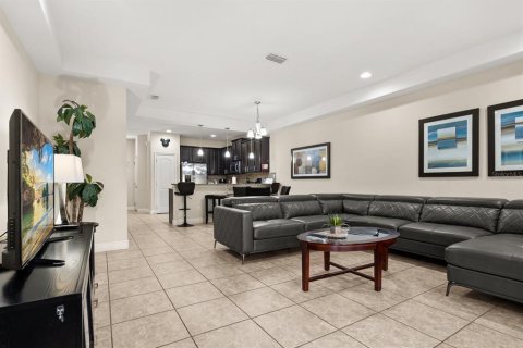Touwnhouse à vendre à Davenport, Floride: 3 chambres, 151.62 m2 № 2148347 - photo 2