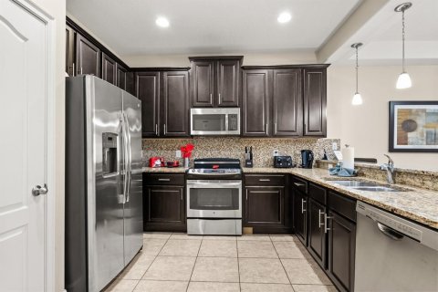 Touwnhouse à vendre à Davenport, Floride: 3 chambres, 151.62 m2 № 2148347 - photo 6
