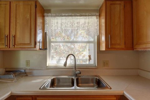 Condo in Lakeland, Florida, 3 bedrooms № 1915724 - photo 21