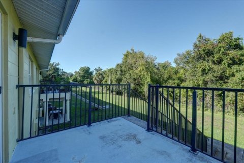 Condo in Lakeland, Florida, 3 bedrooms № 1915724 - photo 29