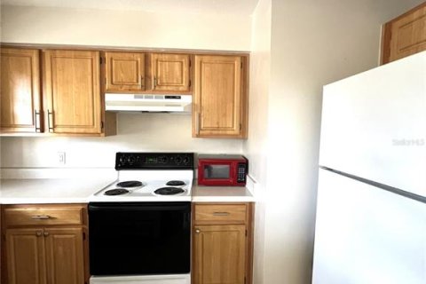 Condo in Lakeland, Florida, 3 bedrooms  № 1915724 - photo 4