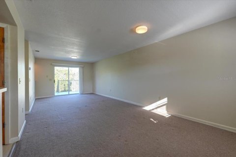Condo in Lakeland, Florida, 3 bedrooms № 1915724 - photo 15