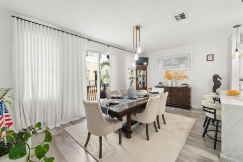 Townhouse in Boca Raton, Florida 3 bedrooms, 216.83 sq.m. № 2420797 - photo 7