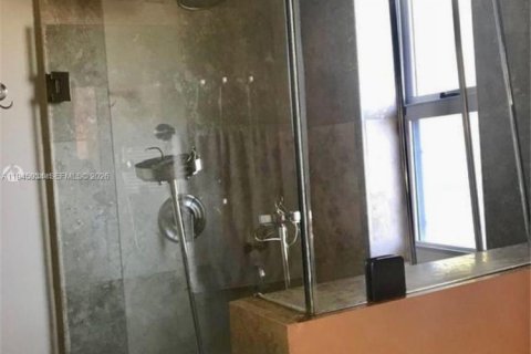 House in Miami, Florida 3 bedrooms, 159.51 sq.m. № 2001966 - photo 8