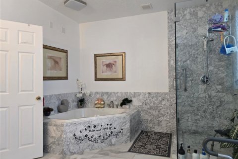 House in Orlando, Florida 5 bedrooms, 233.56 sq.m. № 1642418 - photo 28