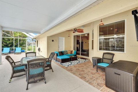 House in Cape Coral, Florida 3 bedrooms, 208.47 sq.m. № 1803141 - photo 28