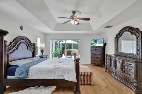 House in Cape Coral, Florida 3 bedrooms, 208.47 sq.m. № 1803141 - photo 19