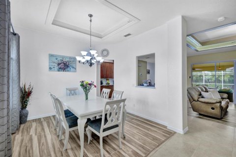 House in Cape Coral, Florida 3 bedrooms, 208.47 sq.m. № 1803141 - photo 7