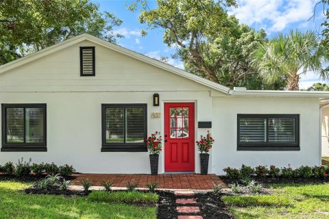 House in Winter Park, Florida 2 bedrooms, 85.84 sq.m. № 2380423 - photo 2