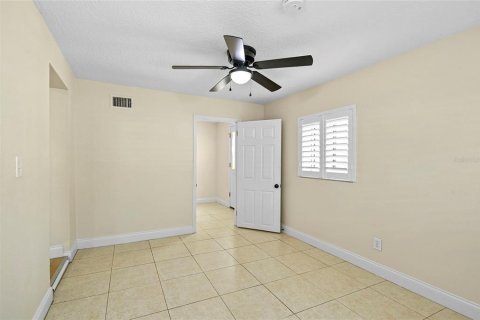 House in Winter Park, Florida 2 bedrooms, 85.84 sq.m. № 2380423 - photo 13