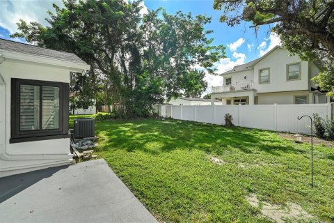 House in Winter Park, Florida 2 bedrooms, 85.84 sq.m. № 2380423 - photo 22
