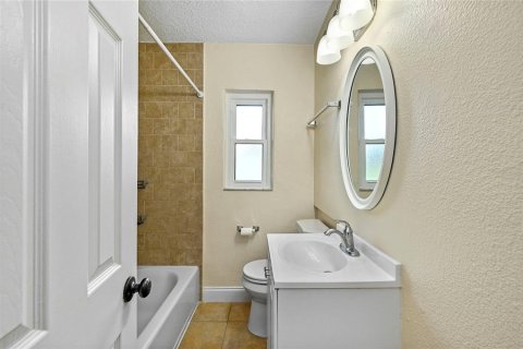House in Winter Park, Florida 2 bedrooms, 85.84 sq.m. № 2380423 - photo 15