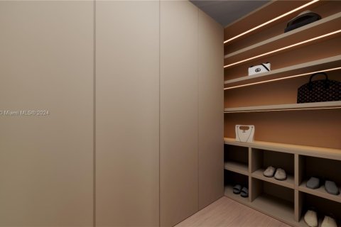 Casa en venta en Miami, Florida, 6 dormitorios, 398.27 m2 № 1862212 - foto 28