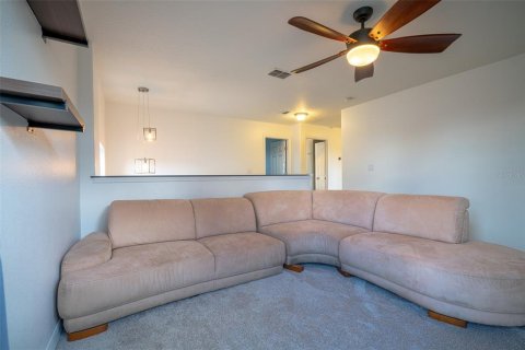 House in Kissimmee, Florida 3 bedrooms, 198.07 sq.m. № 2344952 - photo 18