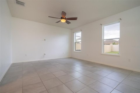 House in Kissimmee, Florida 3 bedrooms, 198.07 sq.m. № 2344952 - photo 12