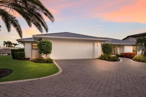House in Longboat Key, Florida 3 bedrooms, 209.31 sq.m. № 1831865 - photo 4