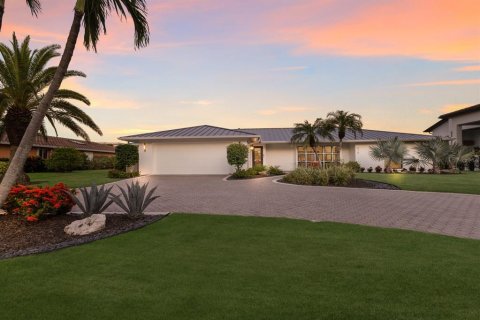 House in Longboat Key, Florida 3 bedrooms, 209.31 sq.m. № 1831865 - photo 3