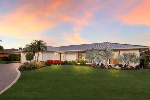 House in Longboat Key, Florida 3 bedrooms, 209.31 sq.m. № 1831865 - photo 1
