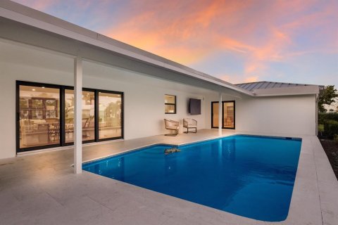 House in Longboat Key, Florida 3 bedrooms, 209.31 sq.m. № 1831865 - photo 22