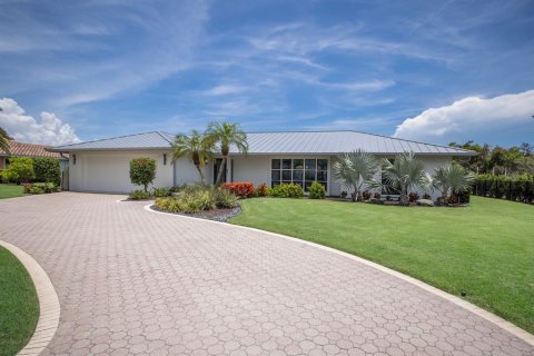 House in Longboat Key, Florida 3 bedrooms, 209.31 sq.m. № 1831865 - photo 29