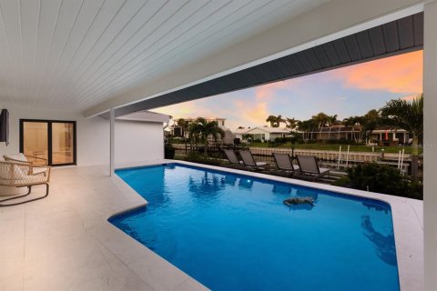 House in Longboat Key, Florida 3 bedrooms, 209.31 sq.m. № 1831865 - photo 21
