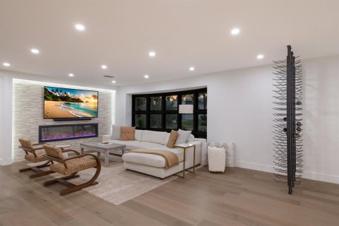 House in Longboat Key, Florida 3 bedrooms, 209.31 sq.m. № 1831865 - photo 6