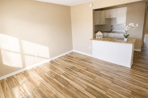 Copropriété à louer à Clearwater, Floride: 1 chambre, 46.45 m2 № 2214097 - photo 3